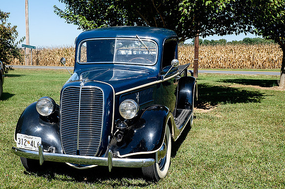 1937 Ford