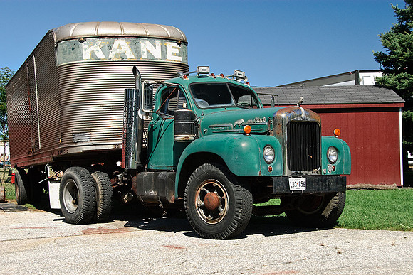 1964 Mack B-61
