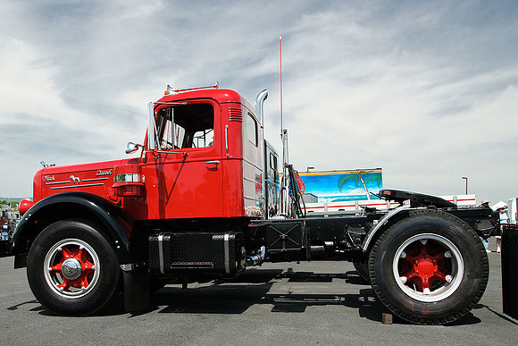 1951 Mack