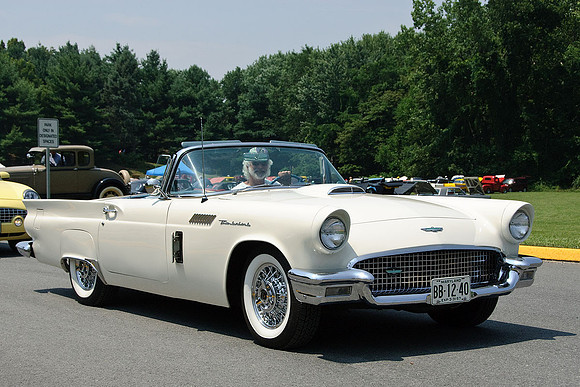 1957 Ford Thunderbird