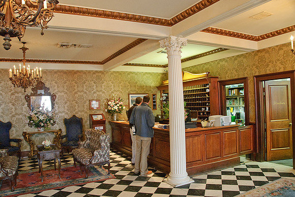 Le Richelieu Hotel