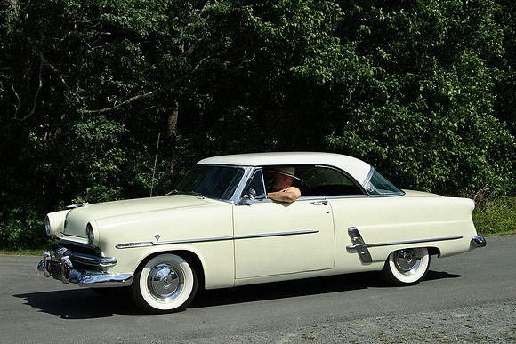 1953 Ford Crestline